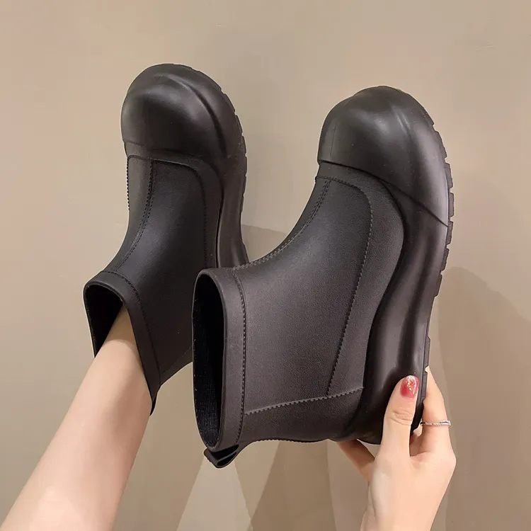 日系雨鞋女款时尚短筒女士雨靴轻便外穿防水鞋厨房工作防滑胶鞋女