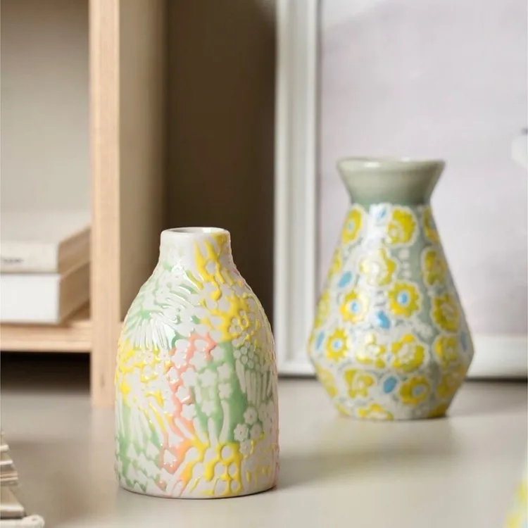 陶瓷手绘浮雕陶瓷花瓶花器摆件客厅桌面装饰小花尾单瑕疵自用