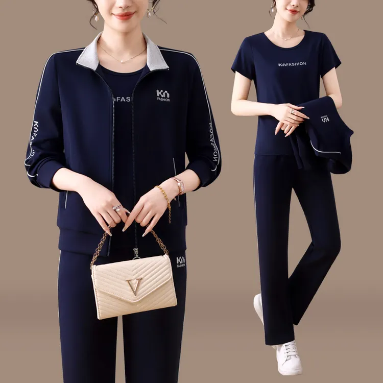 品牌妈妈秋装运动服套装2025新款中老年春秋外套休闲上衣三件套女
