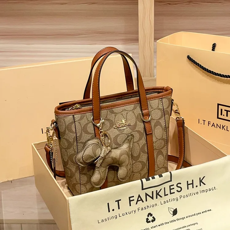 生日礼物香港真皮小托特包包女2025新款夏季高级感手提单肩斜挎菜