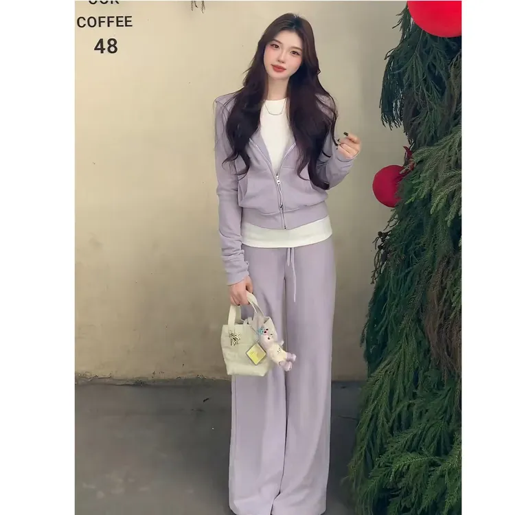 2026年冬季新款时尚休闲风气质套装保暖外套修身打底衫休闲裤套装