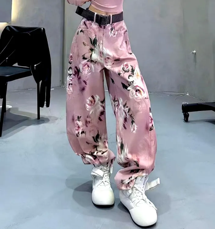 2025春夏新款玫瑰花印花弯刀牛仔裤女百搭休闲直筒裤潮
