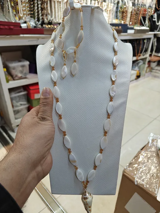 不锈钢项链  ناھايىتى گۈزەل سەدەپ مارجان. 