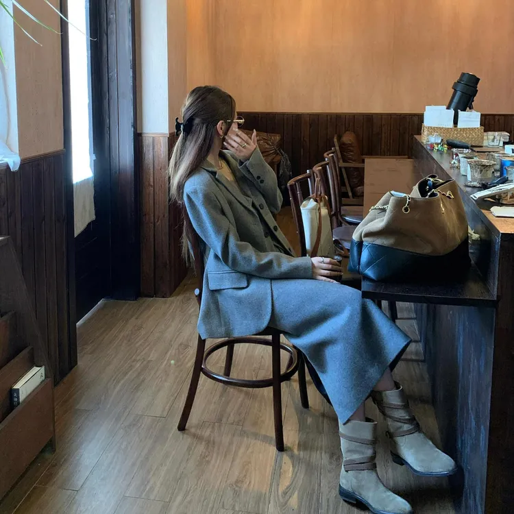 2025秋季设计感时髦通勤风高知直身西装/马甲/开衩半裙三件套女