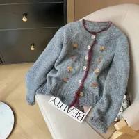 日系花朵刺绣毛衣外套女秋冬新款高级感软糯减龄百搭慵懒风上衣