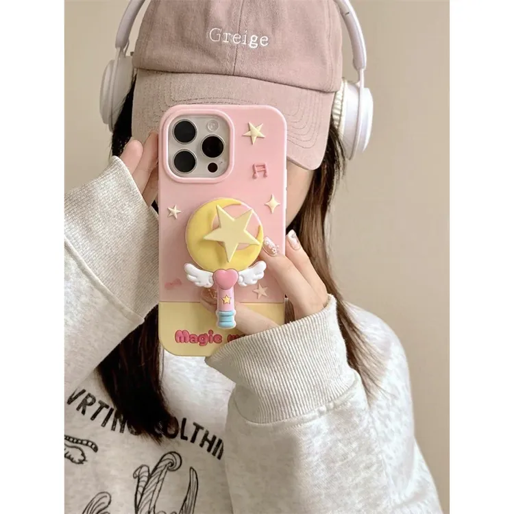 苹果|百变小樱魔法棒卡通旋转星星支架适用iPhone16硅胶ins手机壳