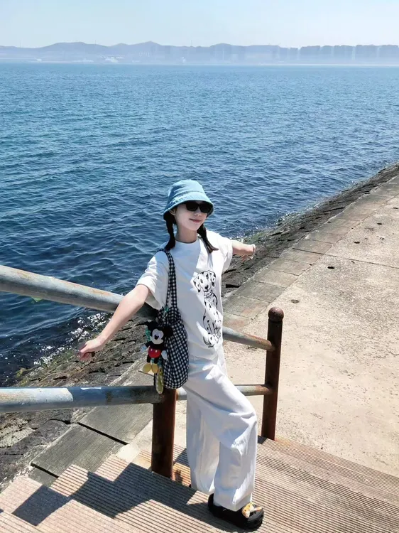 韩系ins小众减龄可爱的斑点狗卡通t恤百搭显瘦高腰休闲裤两件套装