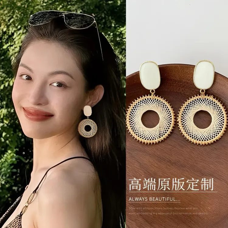 合金耳饰 钟楚曦同款米白色编织耳环高级感度假风波西米亚耳饰女 