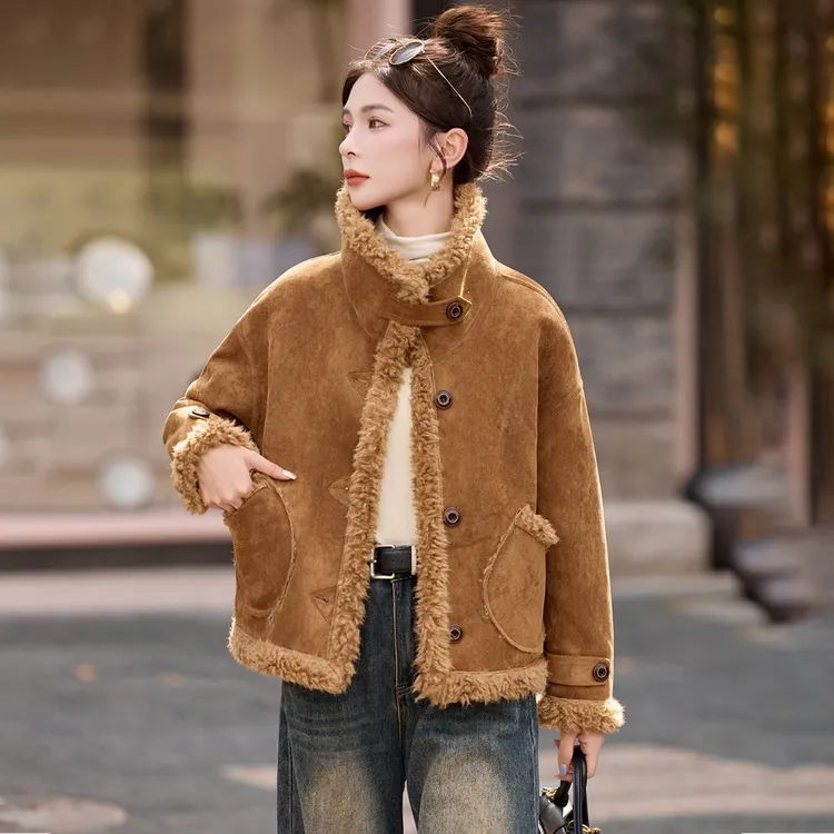 加绒加厚皮毛一体麂皮绒外套女秋冬2025新款宽松保暖短款棉服上衣