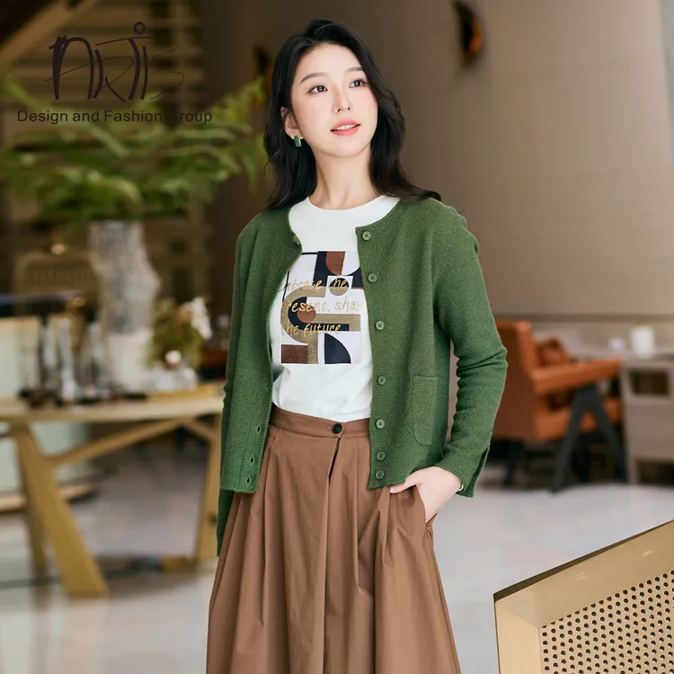 ARTIS雅迪斯2025秋季新款 100%羊毛绿色针织开衫AR5921003-008