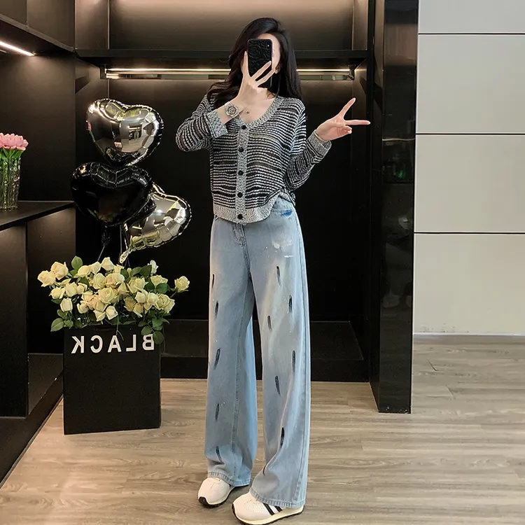 秋季新款时尚套装女针织衫长袖搭高腰直筒牛仔裤显瘦减龄两件套