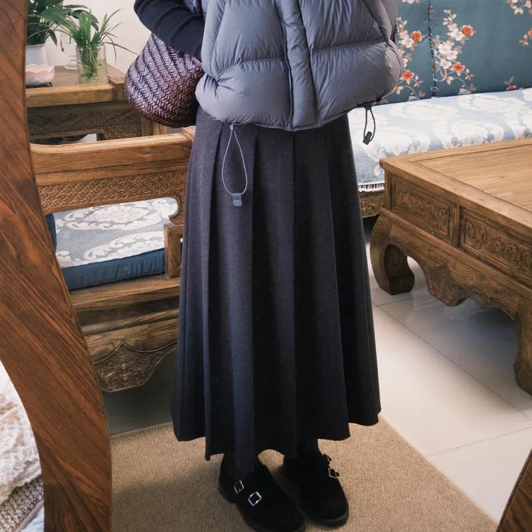 大码冬季灰色毛呢显瘦遮肚子半身裙女梨形身材高腰百搭中长百褶裙