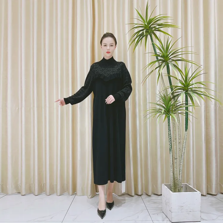 9925黑色拼接设计款羊毛气质秋冬轻奢针织连衣裙时尚复古