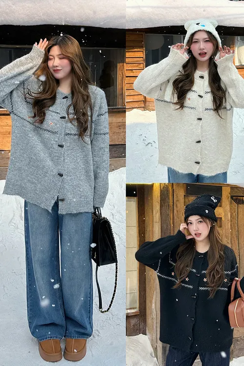 大码韩版正肩牛角扣针织衫秋冬复古刺绣设计感小众森系毛衣女8055