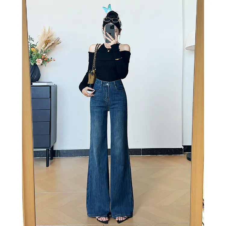 乔栈秋季新款复古设计感不贴腿微喇牛仔裤女高腰遮肉显瘦气质喇叭