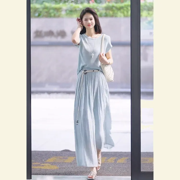 韩系穿搭轻奢高级感巨好看简单大方减龄超火蓝色T恤连衣裙套装夏