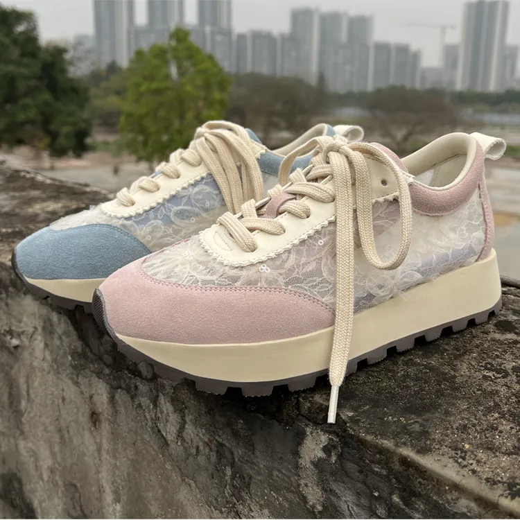 2025夏季新款透气休闲运动鞋女厚底系带拼色阿甘女鞋蕾丝网面鞋