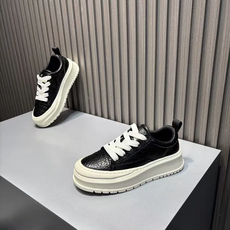 高端男鞋小众潮牌轻奢皮面简约时尚百搭轻便舒适厚底增高休闲板鞋