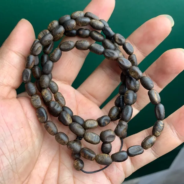 沉香沉水虫漏瘤疤白奇品质紫奇黑棋绿奇楠沉香手串高油脂老料
