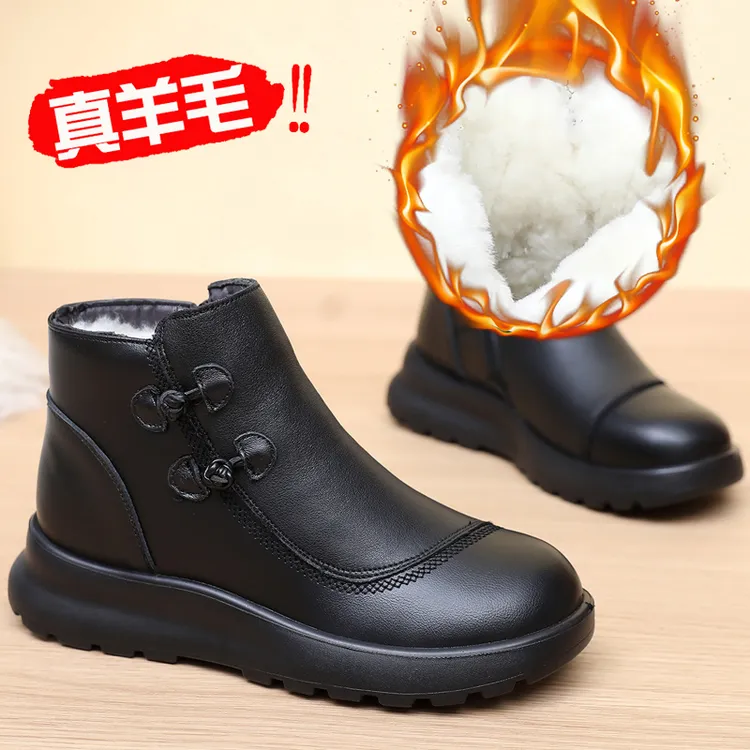 妈妈鞋冬季加绒新款中年靴子真皮软底短靴平底皮鞋中老年棉鞋女鞋