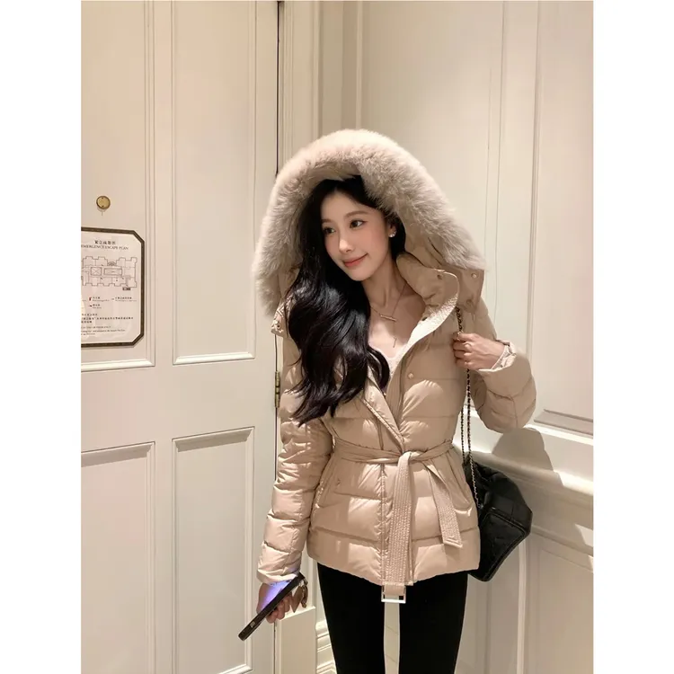 奶咖色大毛领羽绒服女冬季2025新款系带收腰90白鸭绒保暖连帽外套