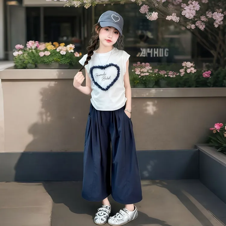 女童爱心T恤套装夏季2025新款儿童休闲夏装女孩阔腿裤两件套洋气