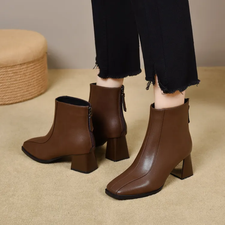 方头高跟短靴女显瘦增高小个子马丁靴新款秋冬加绒单靴粗跟瘦瘦靴