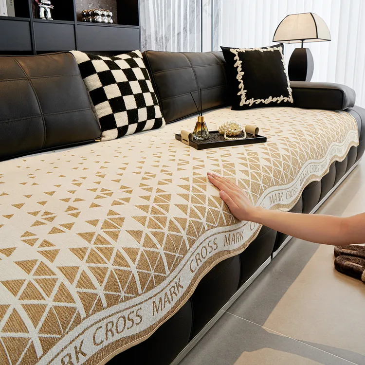 轻奢高级感沙发垫四季通用2025新款雪尼尔固定防滑皮坐垫直排盖布