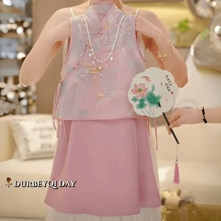 【现货】女童新中式国风套装2025新款汉服两件套洋气高端CSC2202