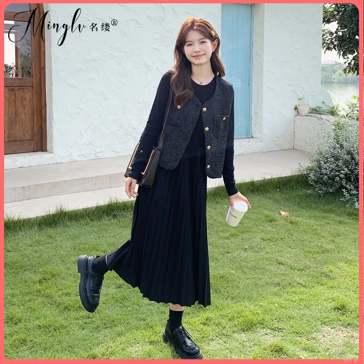 高级感黑色小香风马甲洋装套装女2025秋季新款法式百褶裙两件套
