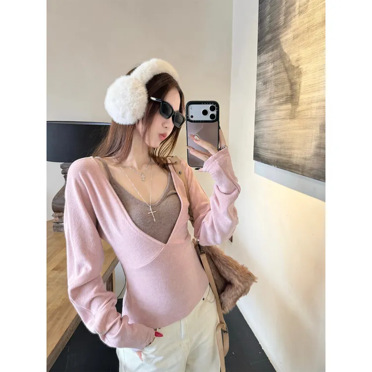 纯欲风辣妹吊带背心两件套女秋冬新款设计感收腰显瘦内搭打底上衣