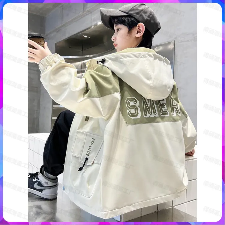 男童秋季外套2025新款春秋装中大童儿童男孩春秋款网红炸街冲锋衣