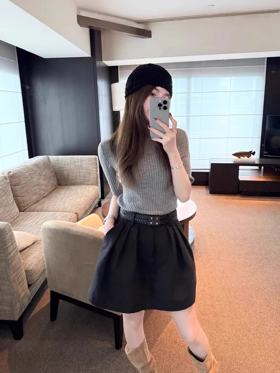 老钱风韩系辣妹套装坑条修身短袖针织衫女装秋季花苞半身裙两件套