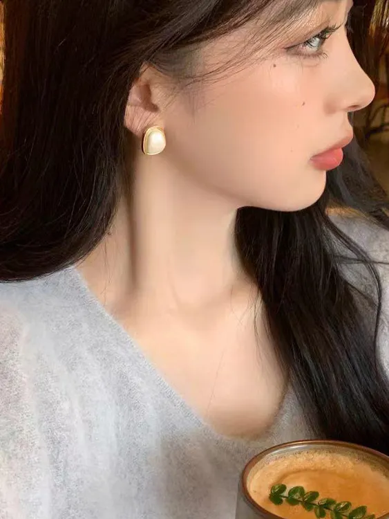 铜合金仿珍珠耳饰 法式复古马蹄珠珠梯形新款时尚气质百搭小众