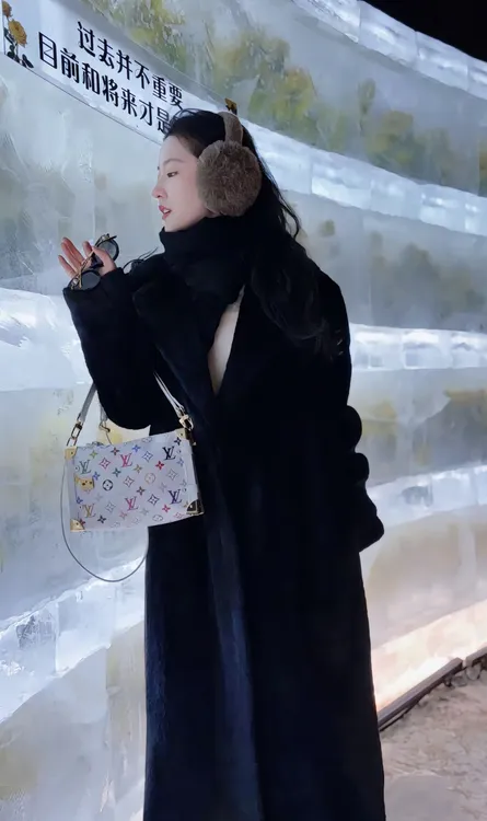 玫瑰同款耳罩保暖冬季毛绒韩版潮流时尚加绒百搭狐狸毛