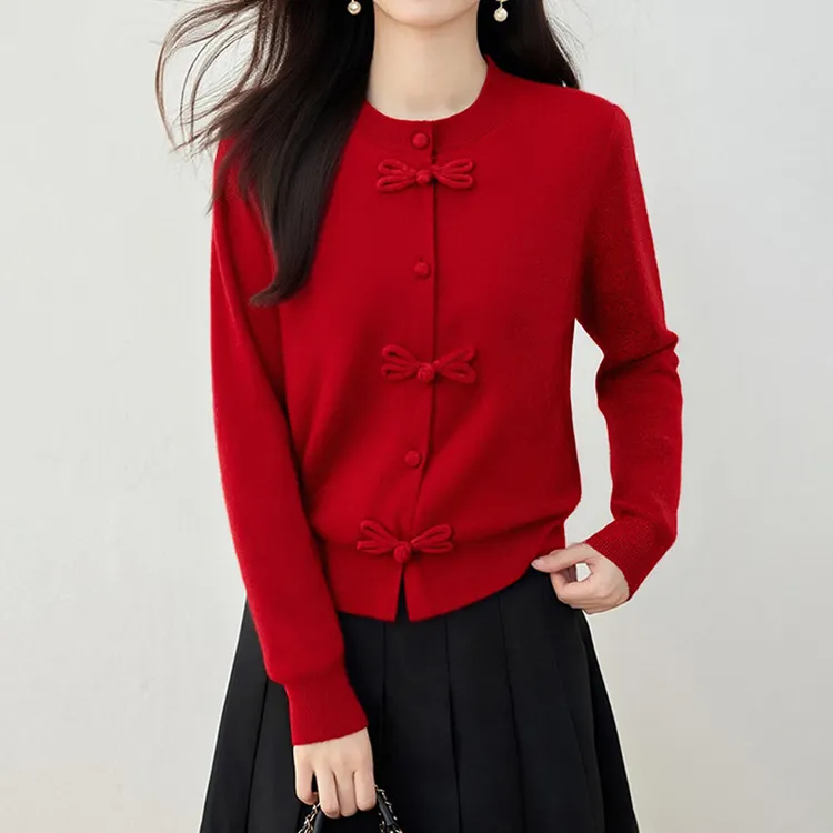 秋冬红色盘扣设计毛衣女本命年显瘦开衫外套时尚保暖针织衫上衣潮