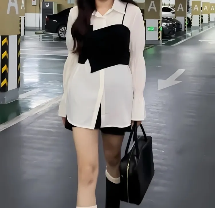 大码女装减龄显瘦套装秋季胖mm遮肚子白色衬衫+不规则吊带两件套