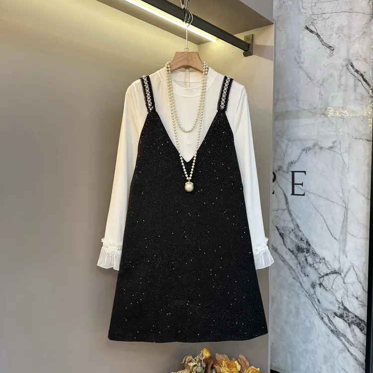 大码秋冬新品甜美时尚洋气女韩版重工镶钻吊带裙百搭显瘦套装8055