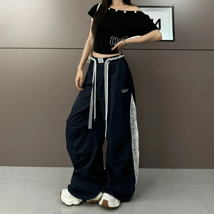 2025年美式复古潮酷蕾丝拼接褶皱工装个性阔腿显瘦休闲裤