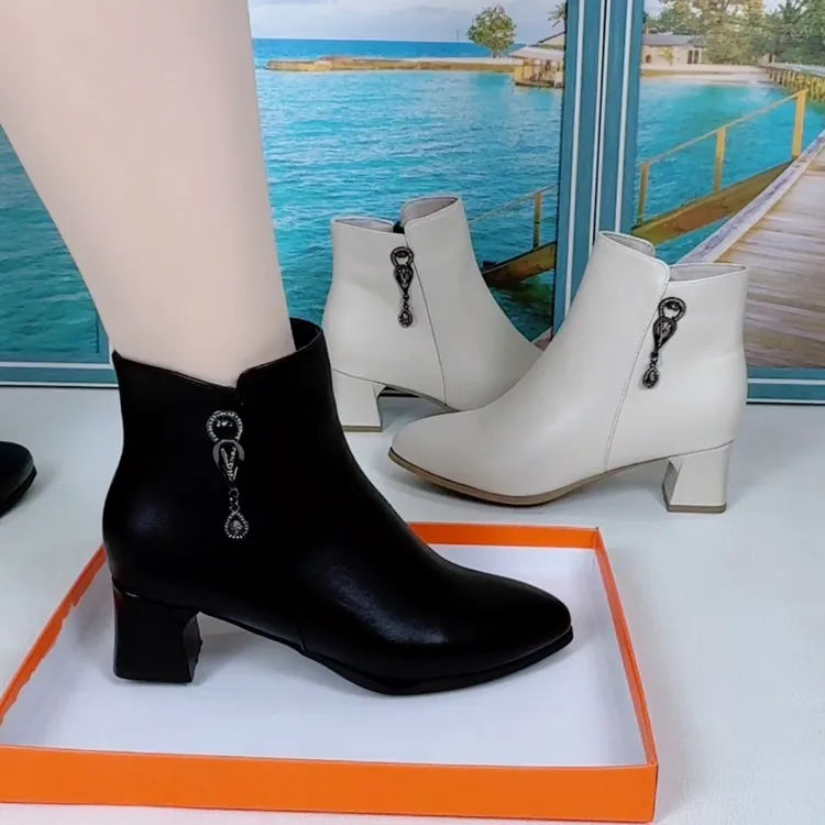 新款秋冬3公分低跟女舒适百搭短靴时装靴尖头气质时尚韩版女短靴