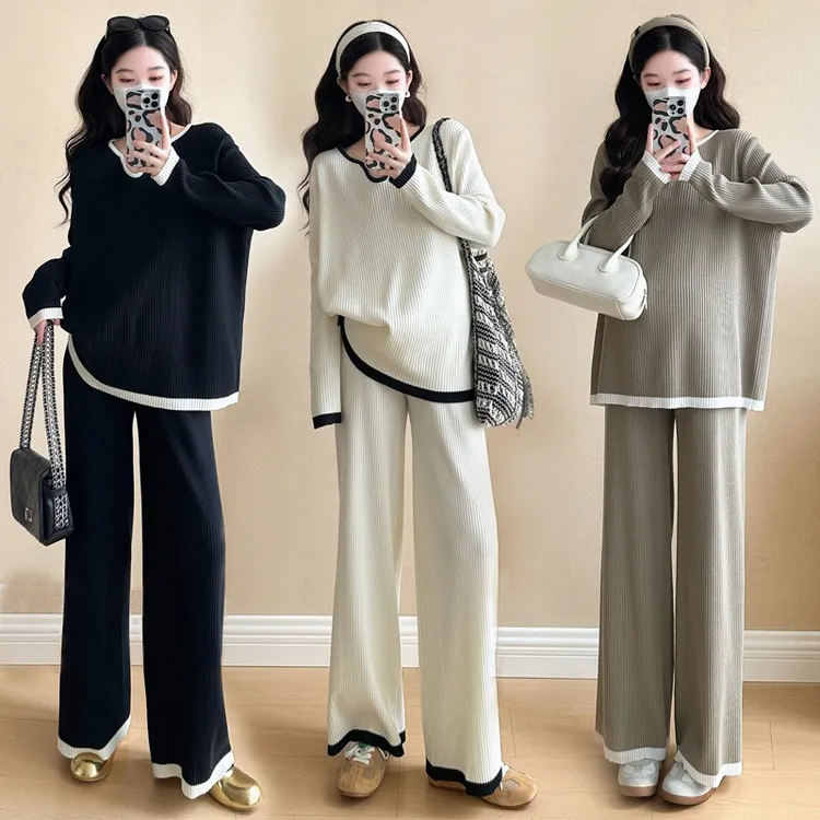 时髦孕妇装早秋新款撞色V领洋气坑条长袖针织上衣阔腿裤宽松套装