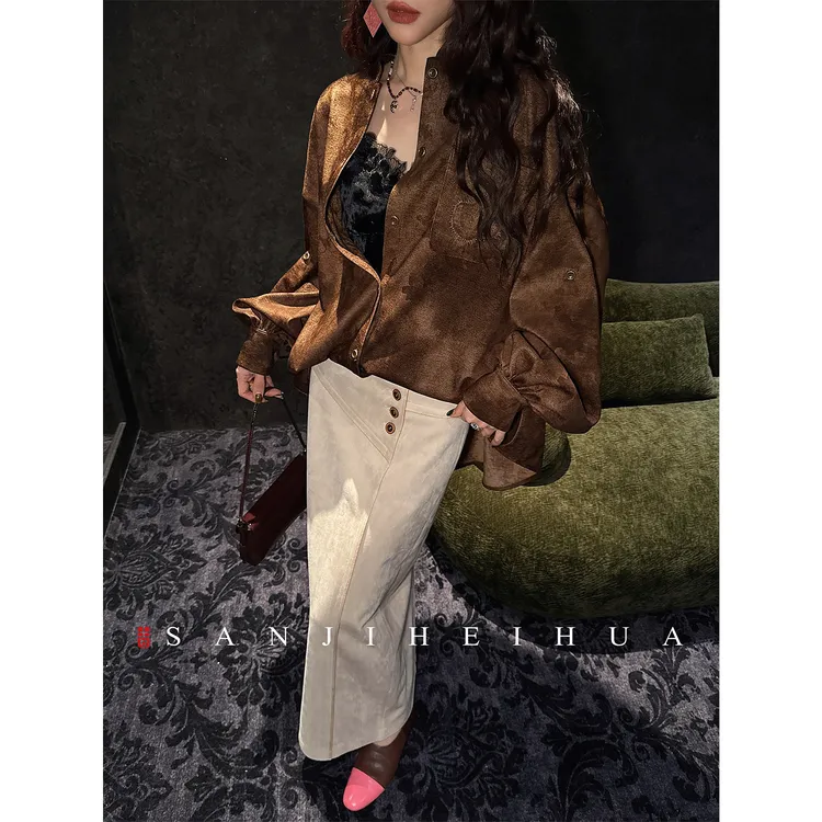 三吉黑花【落灯花】女2025新款冬木扣麂皮包边复古直筒半裙超好看