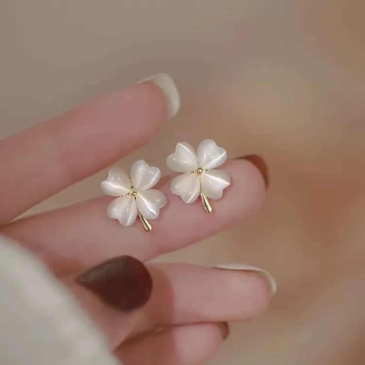  【百花四叶草耳钉】小众甜美时尚百花四叶草耳饰耳钉