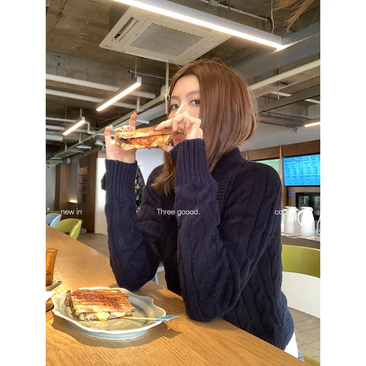 THREE GOOOD/三吉100%绵羊毛翻领麻花针织拉链开衫短款Y725S17929