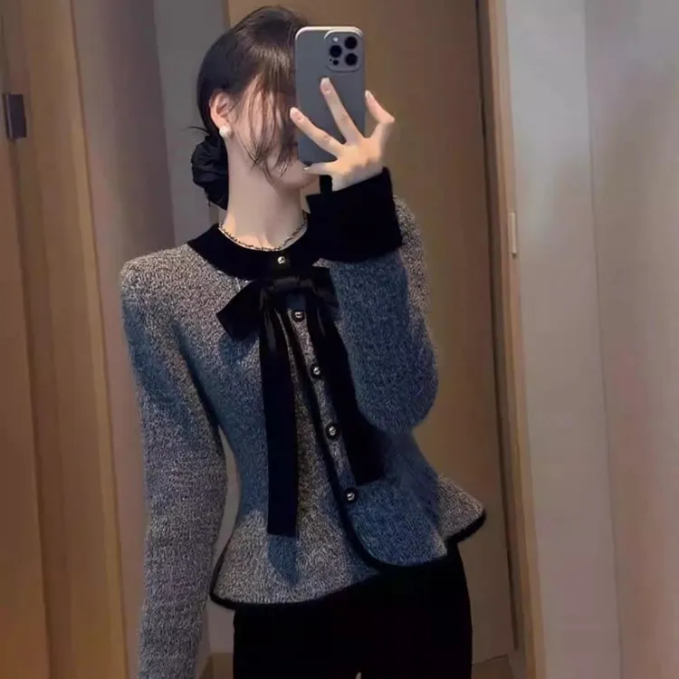 灰色毛衣外套2025冬季新款气质名媛独特超好看蝴蝶结领收腰短上衣