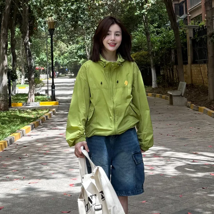 夏季薄款冲锋衣防晒衣外套女连帽宽松百搭休闲长袖防晒服女款外穿