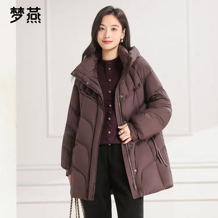 梦燕秋冬女款宽松舒适经典百搭H版型连帽立领鹅绒羽绒服CY11B5054