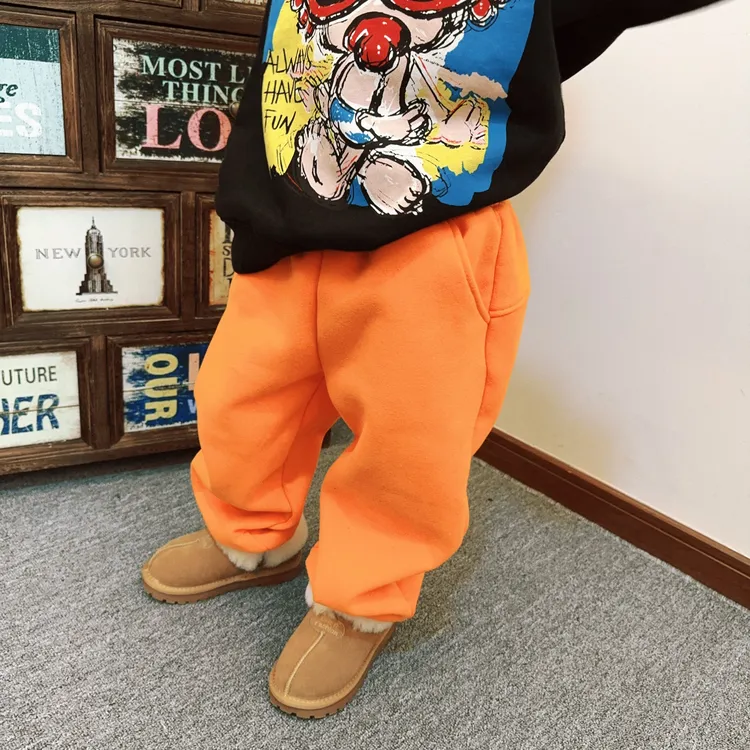 令佳潮牌儿童中性秋冬洋气贴布绣收脚一体加绒休闲卫裤宝宝0147