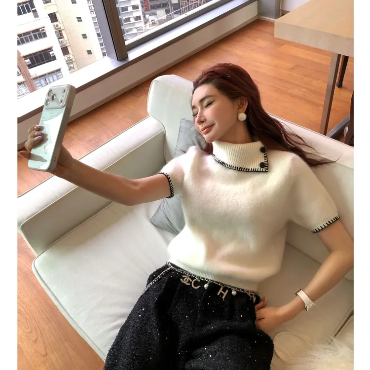 婉君【白茶小香】“羊毛+兔毛 雪雕纱线”重磅拉长毛毛衣LWJ25D4M4516