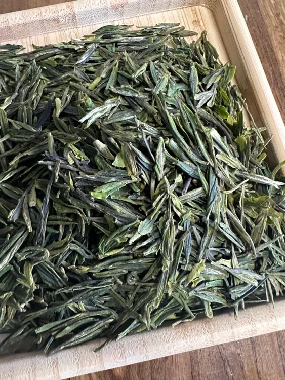 崂山绿茶大田黄金芽扁茶425